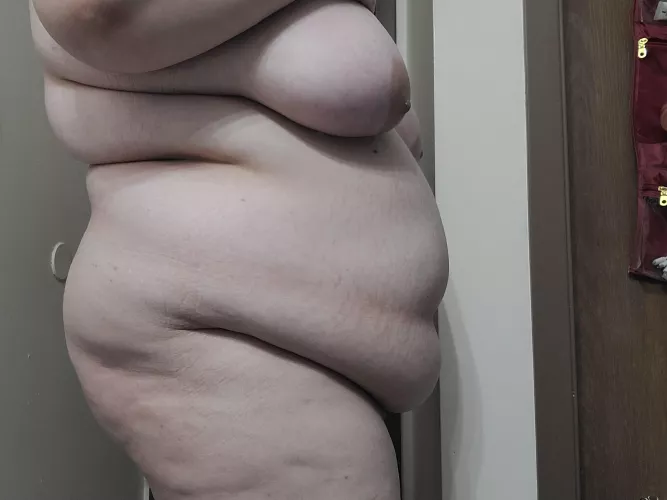 Before dinner belly shot