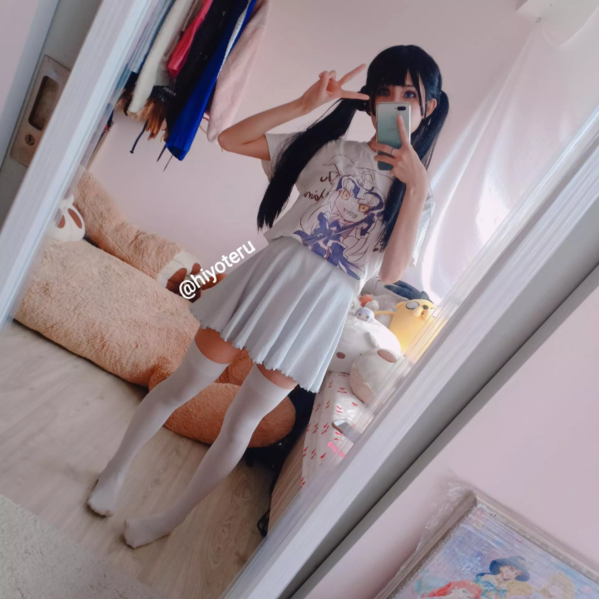 Before you say anything, I'm legal. Before you say anything, I'm legal.