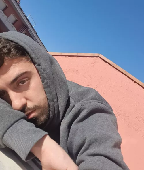 Being sunkissed on a Sunday morning ❤. Being sunkissed on a Sunday morning ❤.