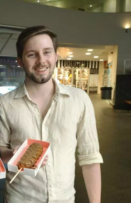 Believe it or not, thatโs actually a Brownie Iโm holding! Believe it or not, thatโs actually a Brownie Iโm holding!