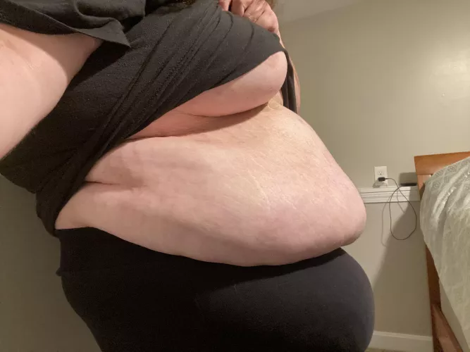 Bellies can be cute too π