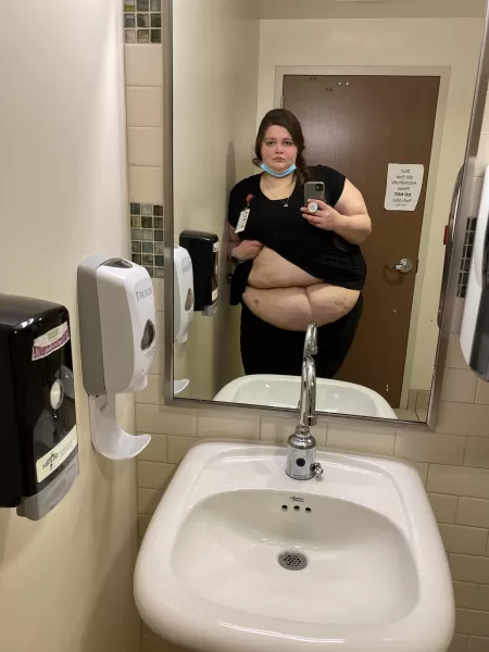 Belly out at work ๐