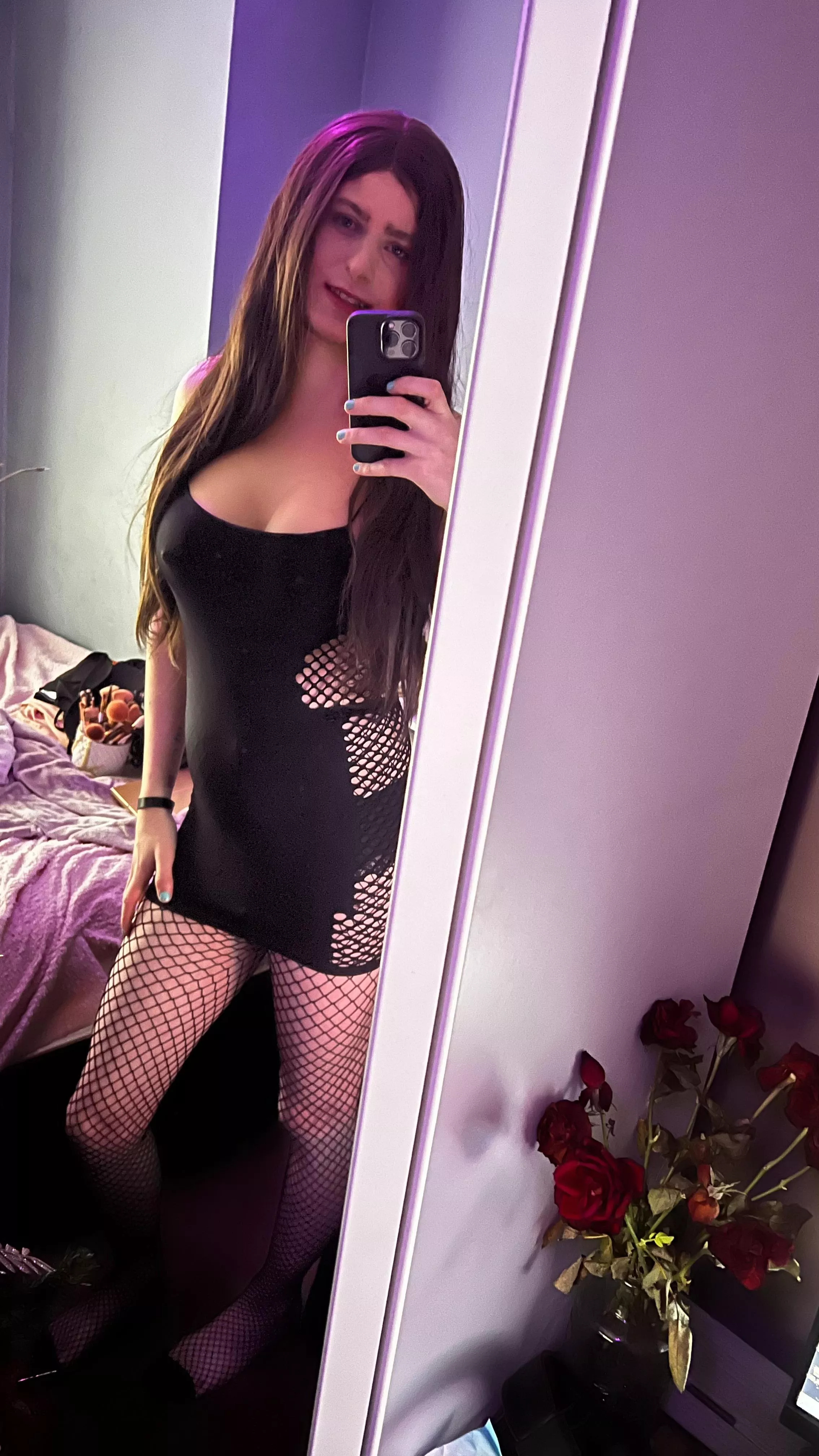 Bend me over in my mini dress š Bend me over in my mini dress š
