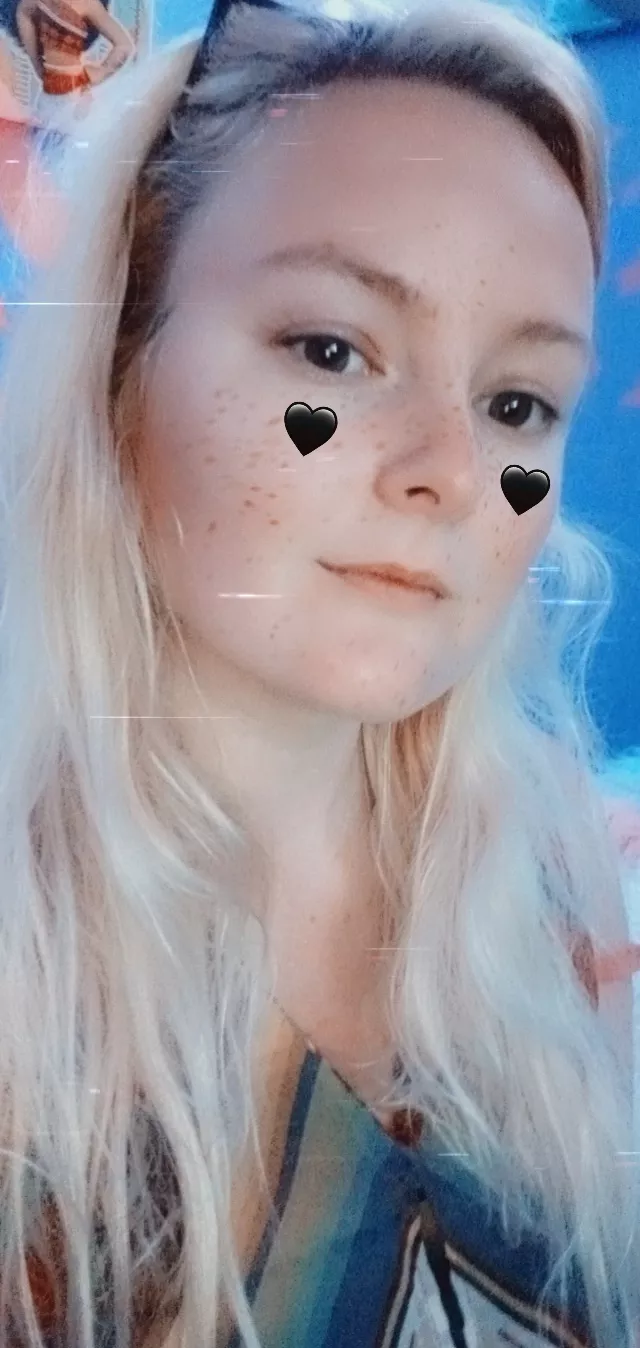 Bend over in doggie for me. Be my princess (f) Bend over in doggie for me. Be my princess (f)