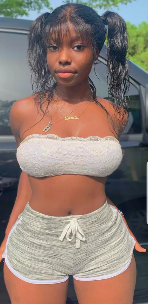 ��?Benita