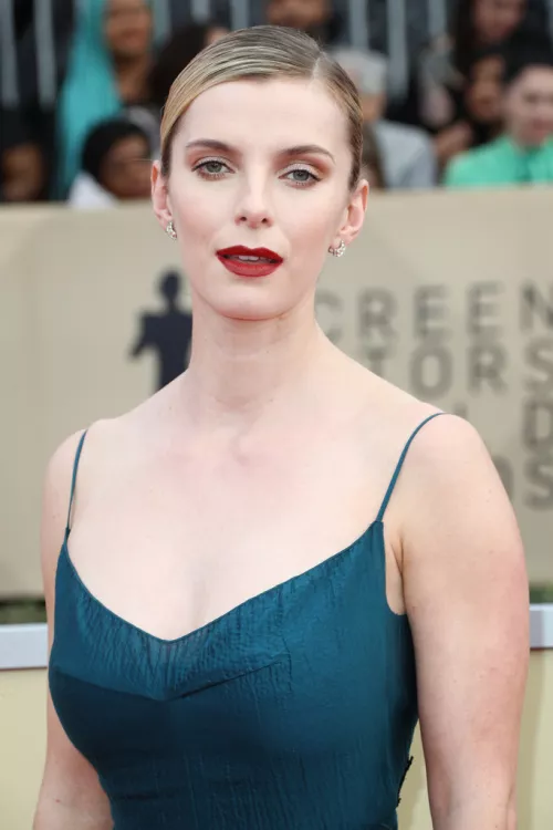 Betty Gilpin