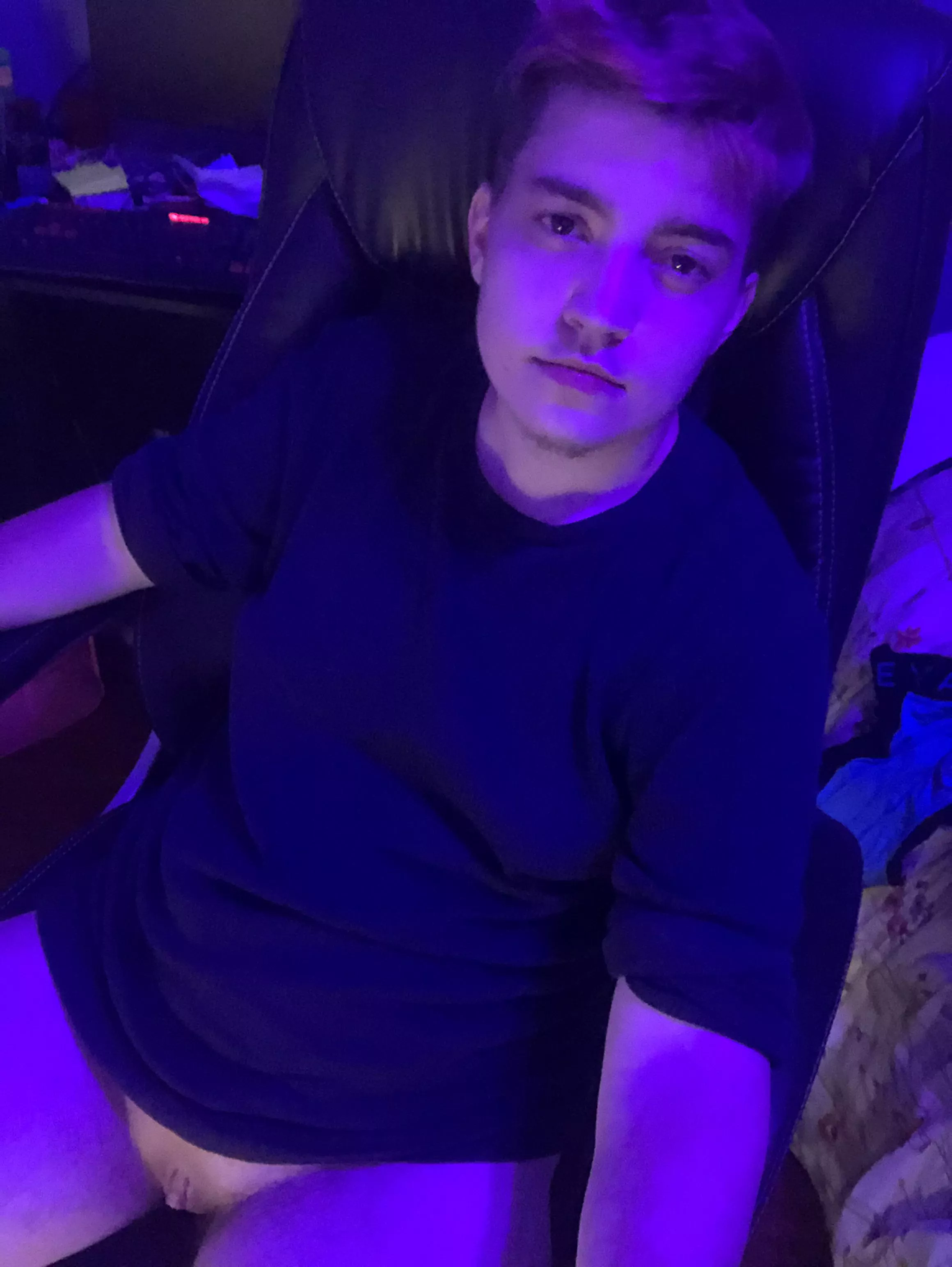 Bi lighting on a trans boy Bi lighting on a trans boy