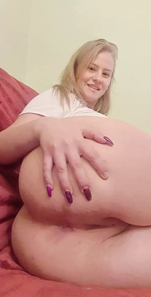 Big ass and tight asshole. Kisses