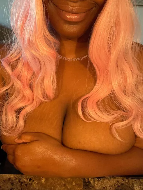Big boobs and a smile for you! βΊοΈπ Big boobs and a smile for you! βΊοΈπ