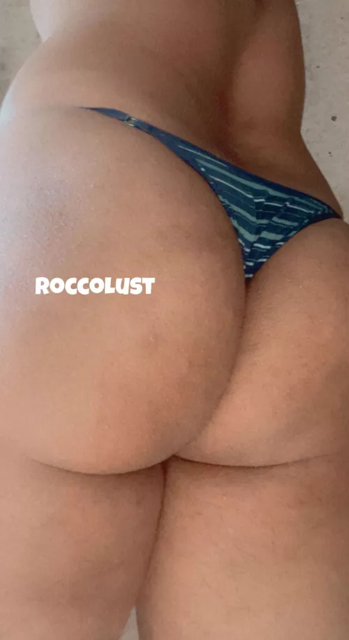 Big booty boi 😻