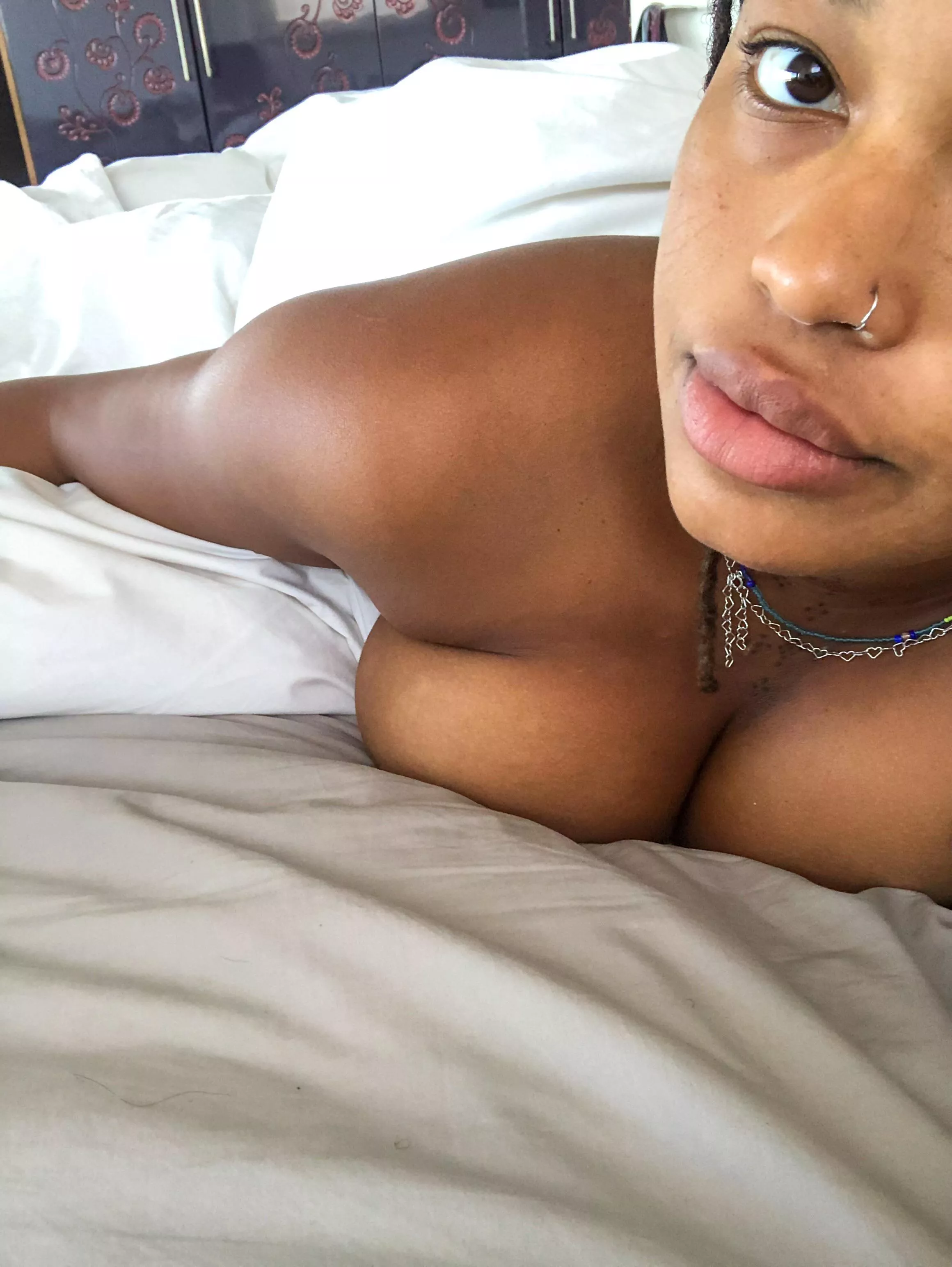 Big lips or big boobs, choose your pic Big lips or big boobs, choose your pic