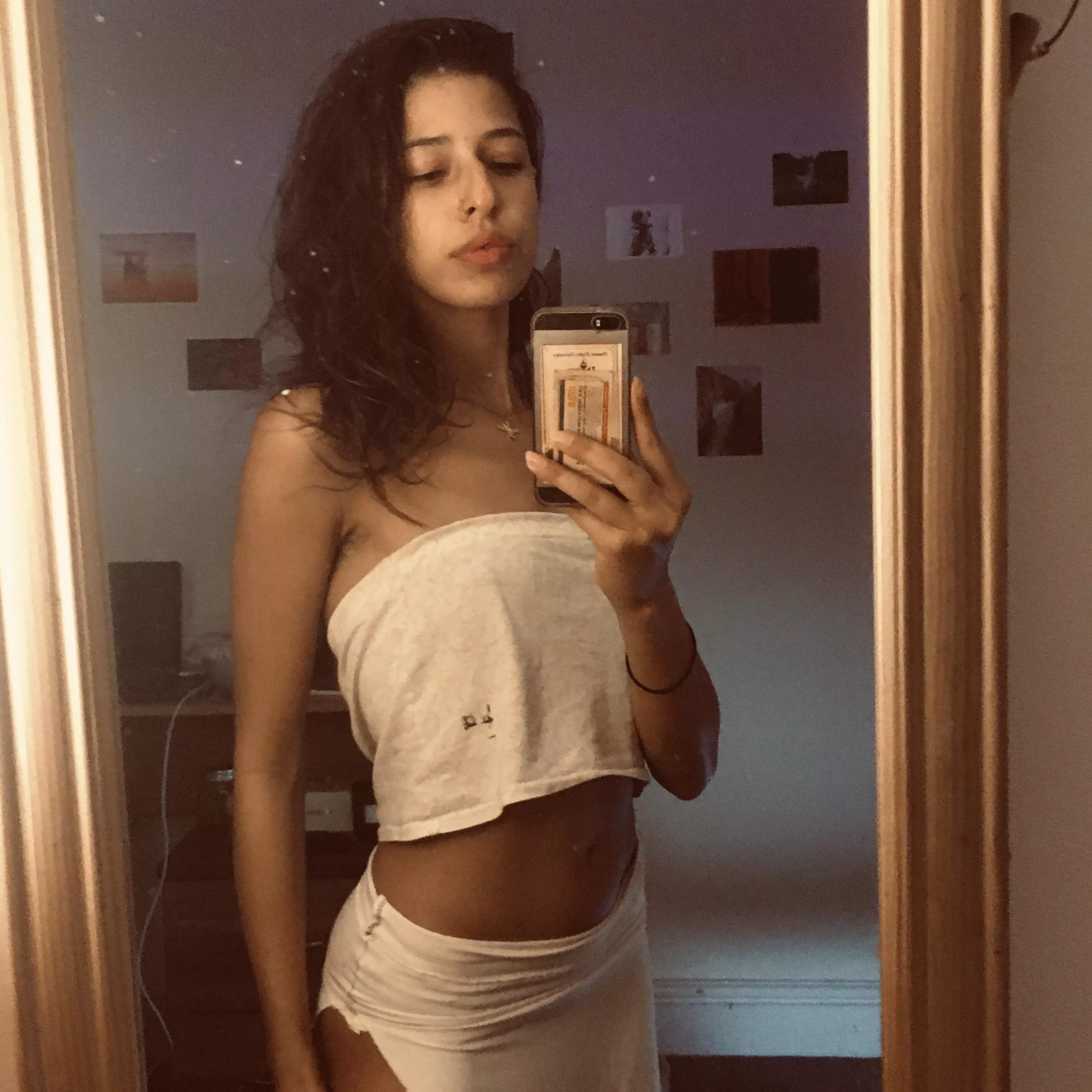 Big manly hands on a body like mine 😍