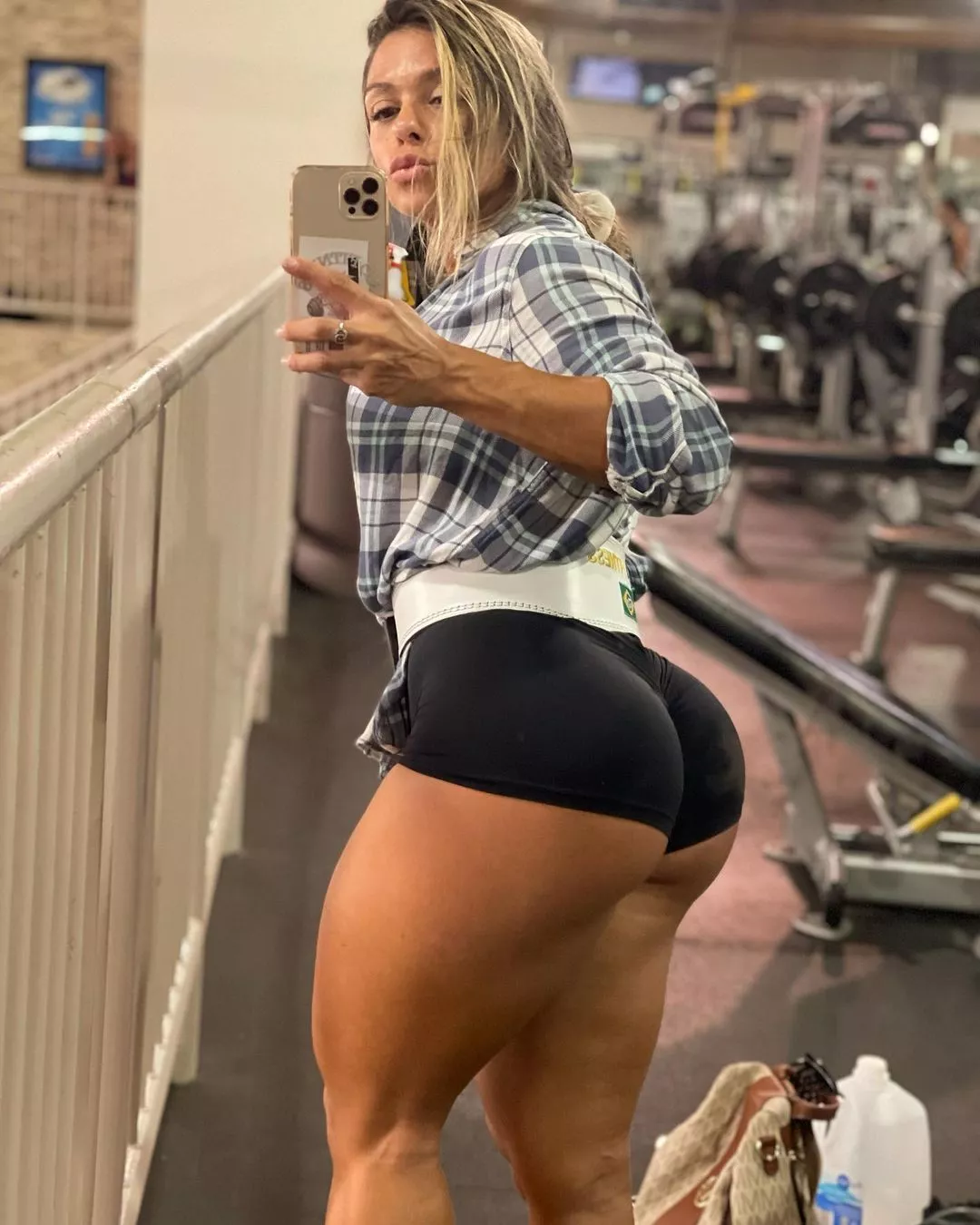 Candid thick thighs