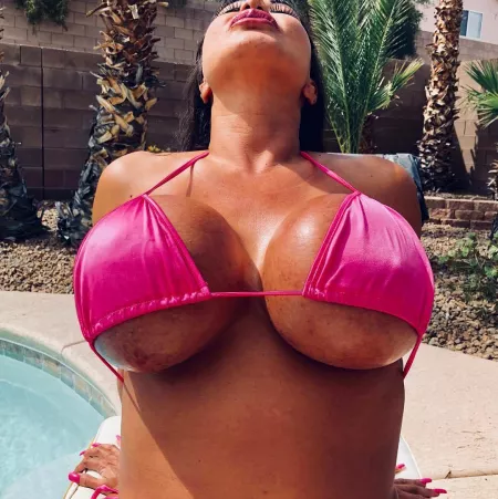 Big ol' titties Big ol' titties