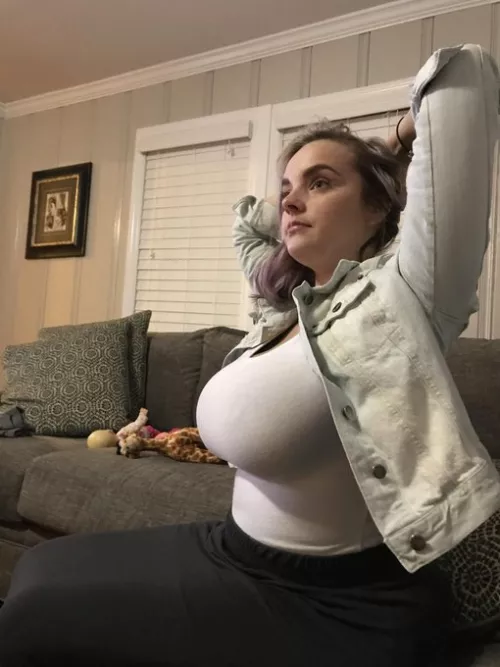 Big titties in T Big titties in T