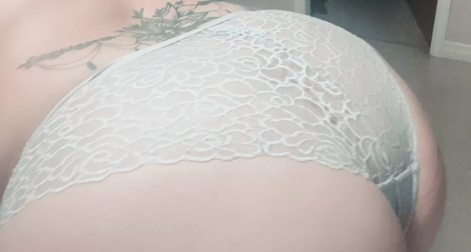 Big white English ass