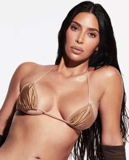 Bikini babe Bikini babe