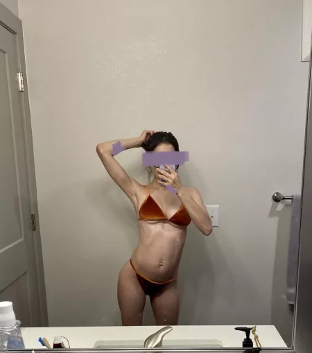 Bikini season is almost over and it’s going to be a lot more difficult for your freaks to get a glimpse of the ladies pits 😆