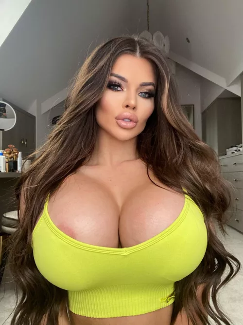 Bimbo chest š Paige British