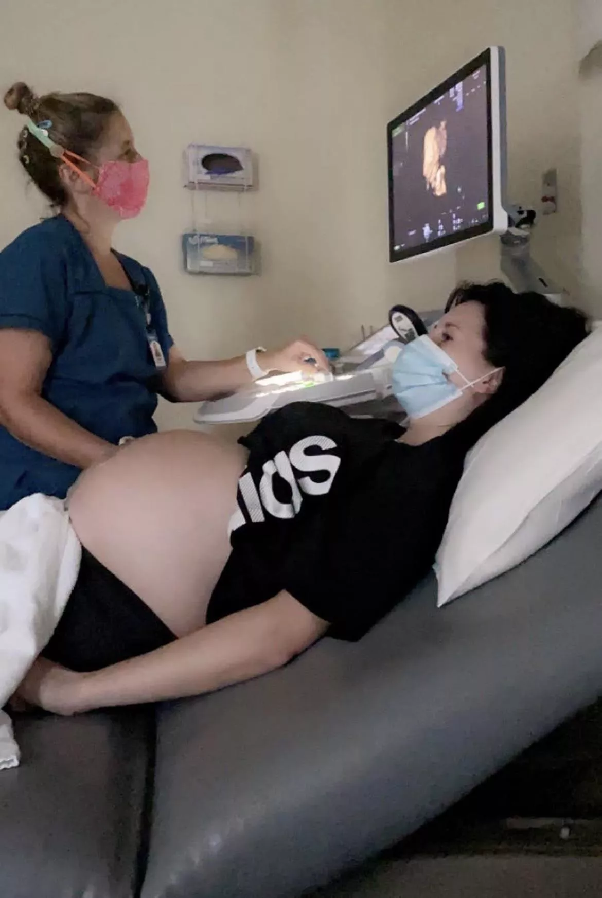 Birth time 😘 hmu to watch the live!! ❤️ Birth time 😘 hmu to watch the live!! ❤️
