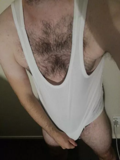 Bit of otter chest hair
