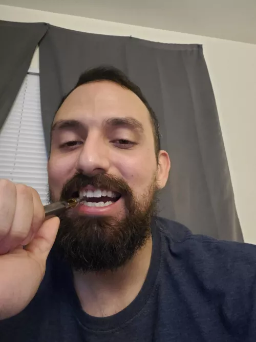 Biting the vape because I don't have so(M)eone to bite on tonight.