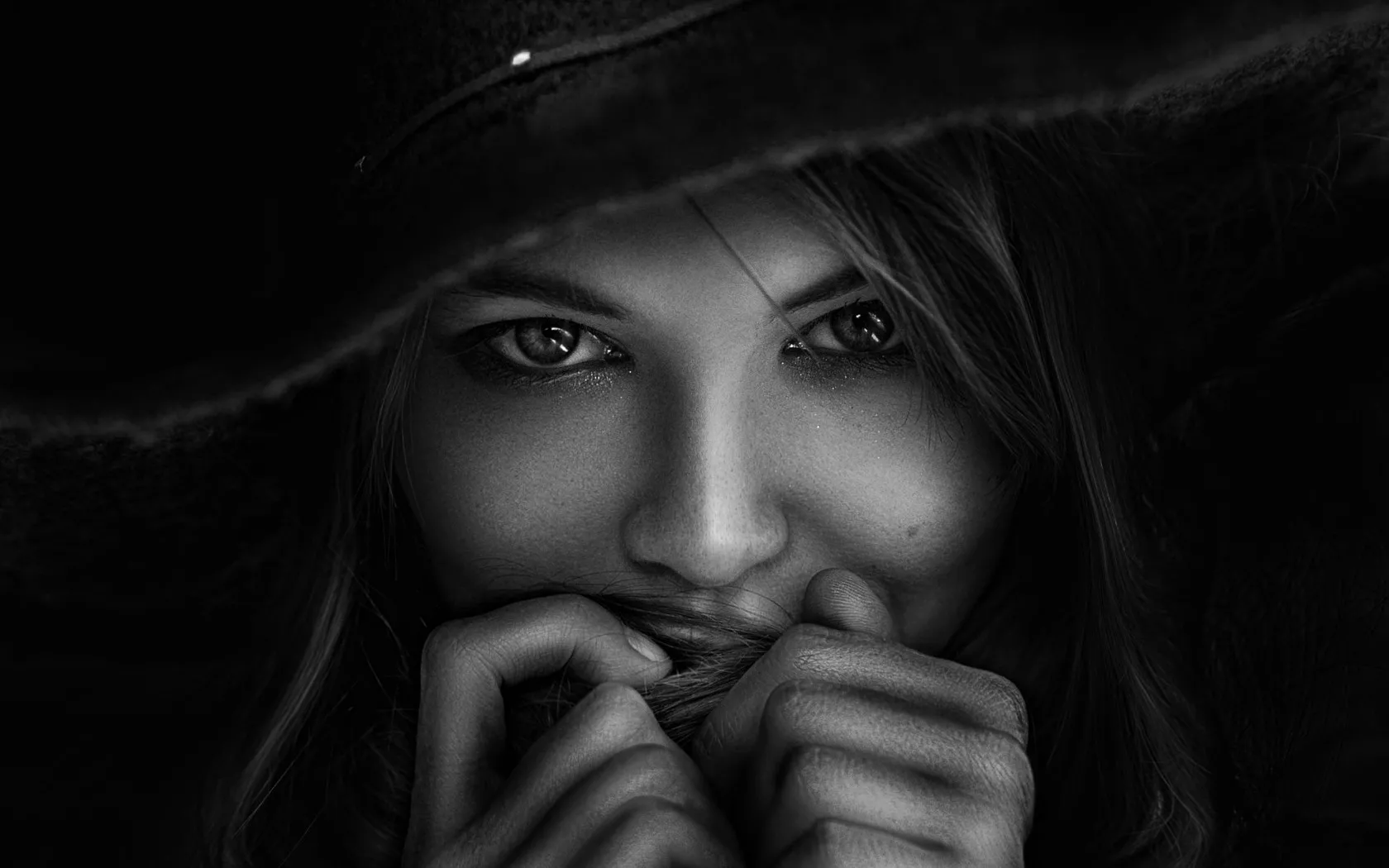 Black and white wallpaper - those eyes. SFW. Black and white wallpaper - those eyes. SFW.