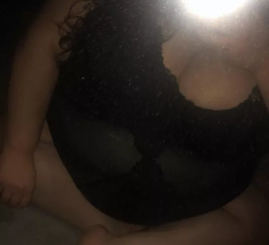 Black bodysuit! Black bodysuit!