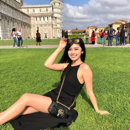 Black dress, thighs out