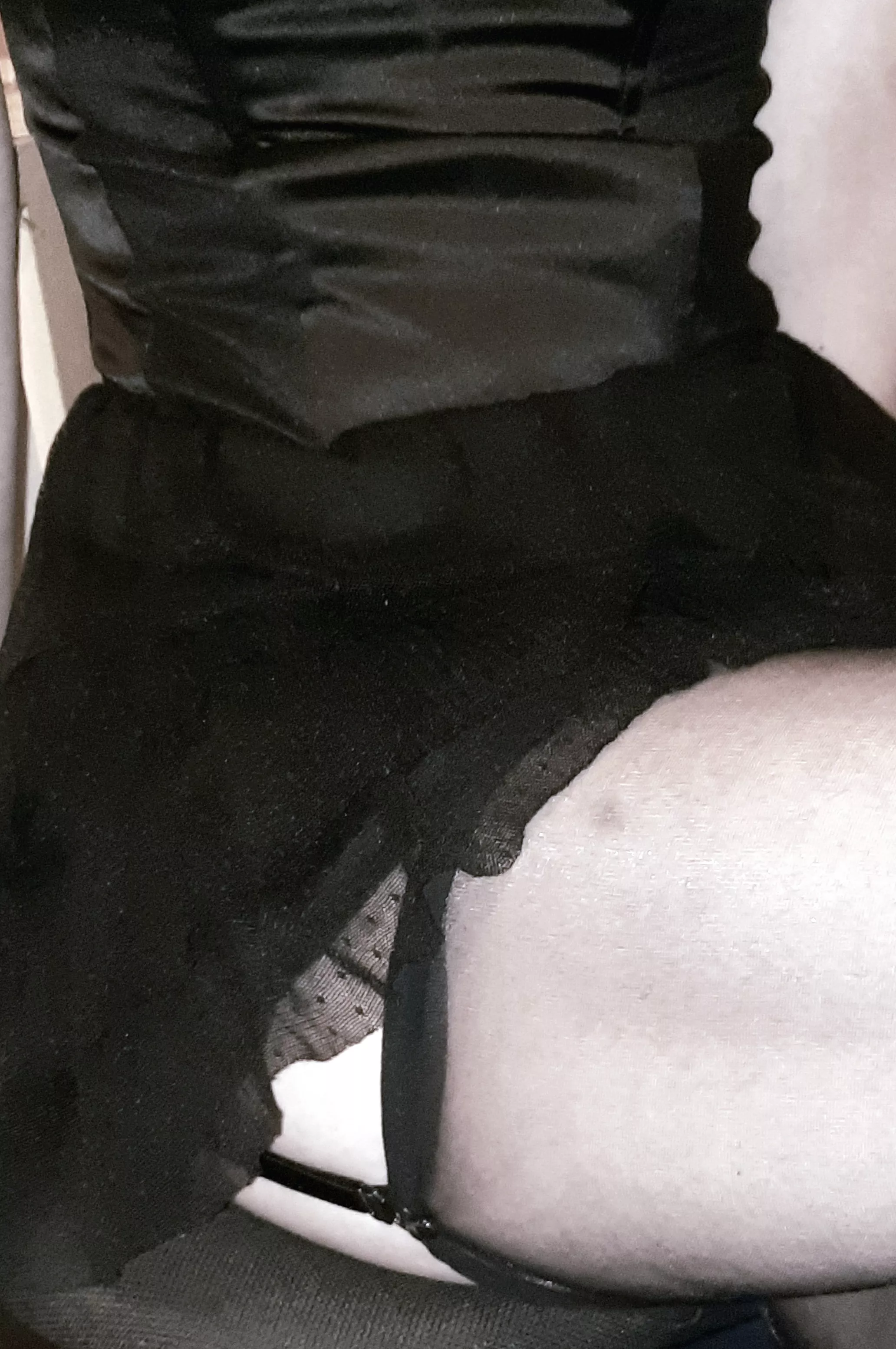Black dress with suspenders!? Black dress with suspenders!?