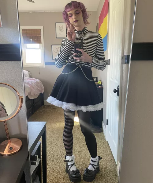 Black & white look for today 🖤🤍