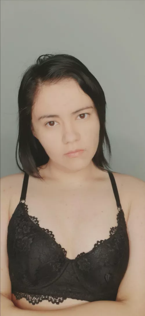 Blak hair... Black bra...๐๐ค