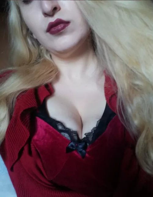 Blonde hair + big cleavage = ?