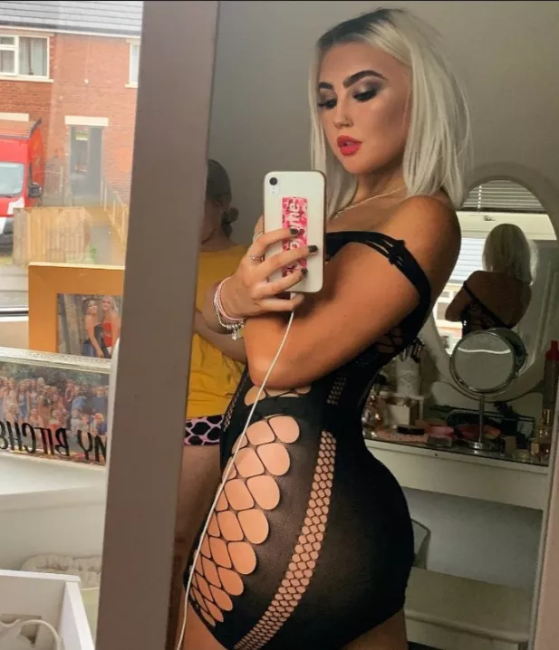 Blonde in black lace Blonde in black lace