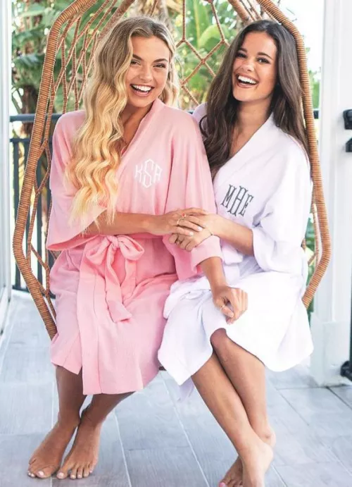 Blonde or Brunette? [2]