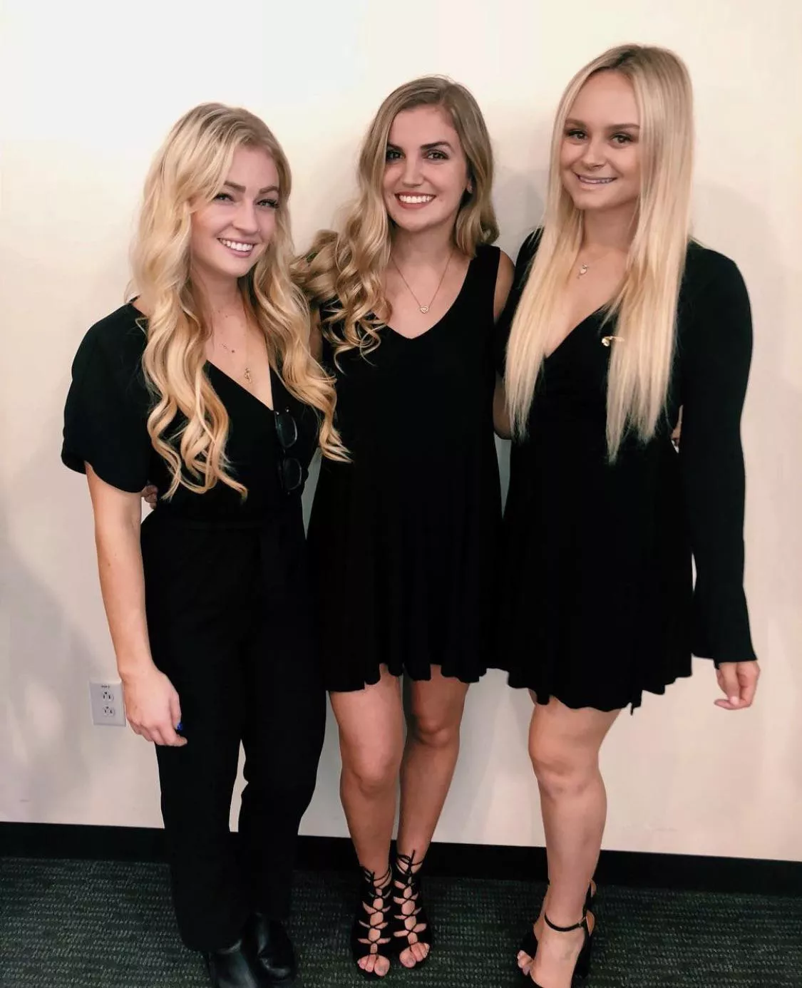 Blondes in black Blondes in black