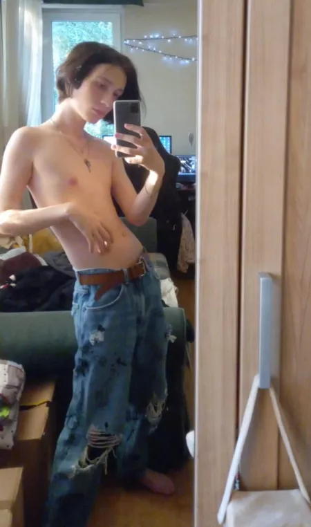 Blow up this post to see me naked π₯