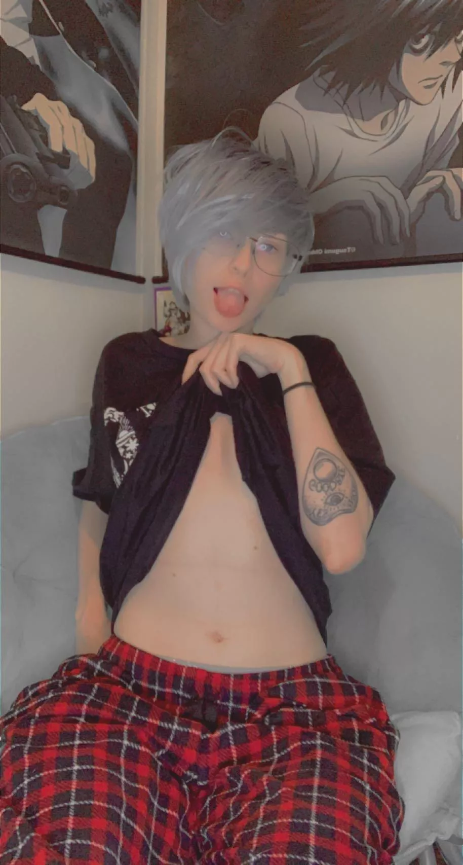 Blue boi here wishing u all a good day!💙