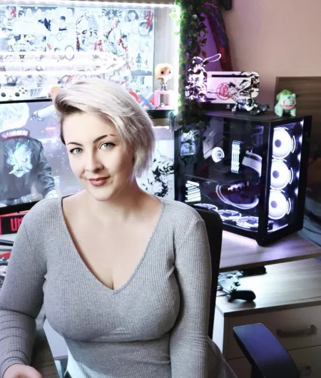 Blue Eyed Gamer Blue Eyed Gamer