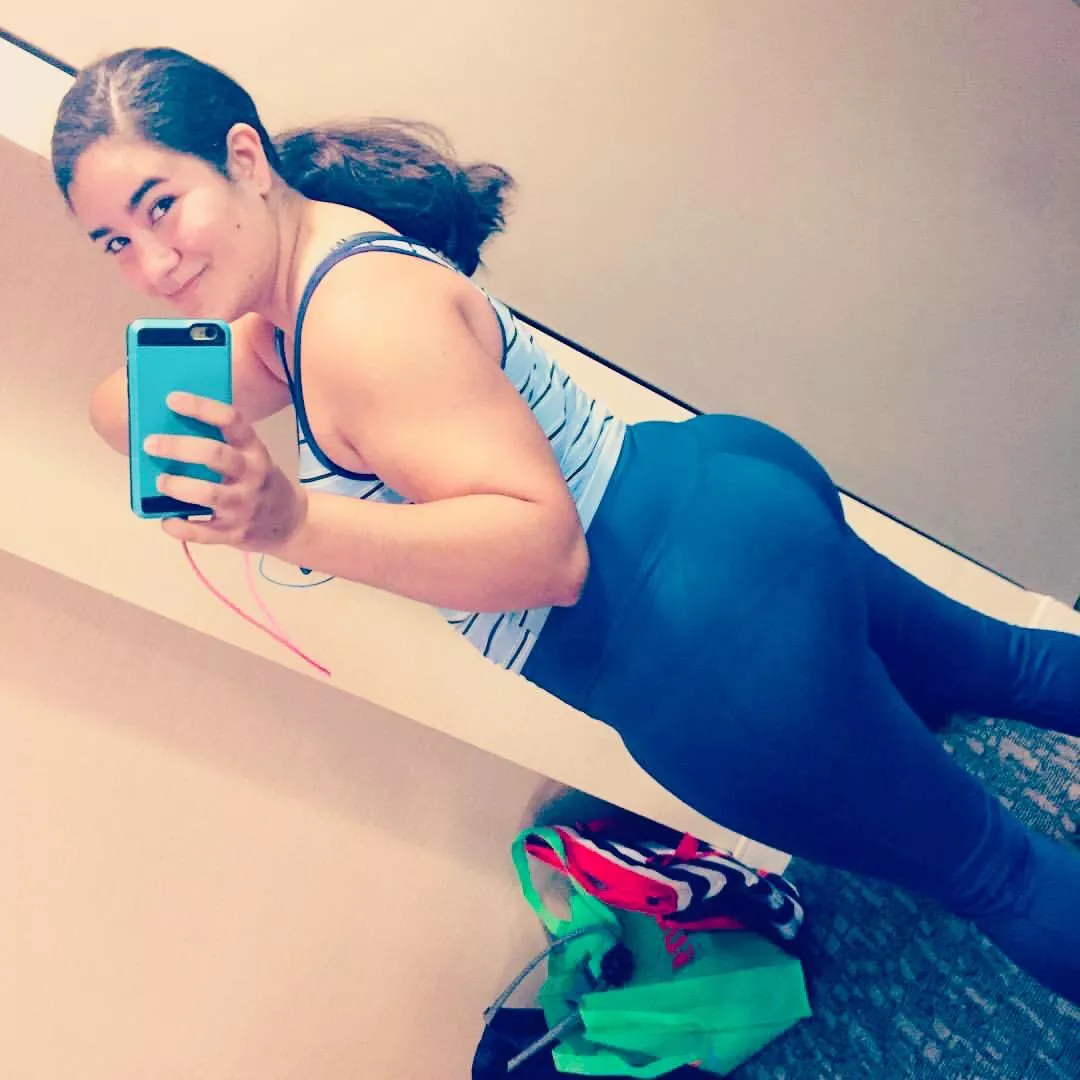 Blue Fablectics Leggings around my curves Blue Fablectics Leggings around my curves