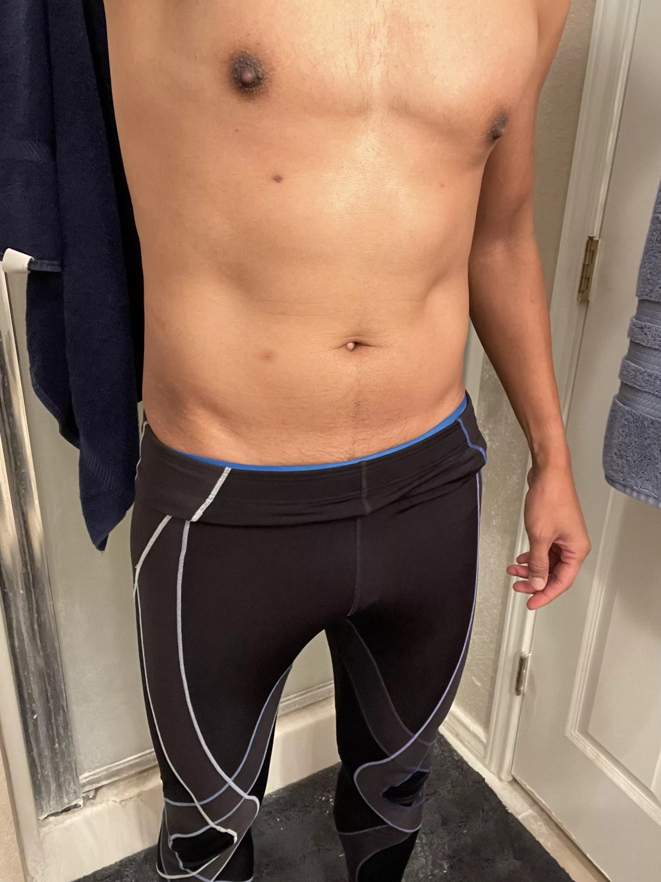Blue jock and black tights for this morning’s half mary / hill repeats run Blue jock and black tights for this morning’s half mary / hill repeats run