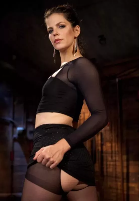 Bobbi in black Bobbi in black