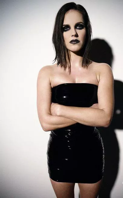 Bobbi the goth Bobbi the goth
