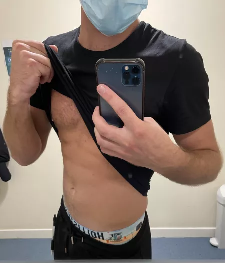 Body is coming along nicely 😈💪🏻