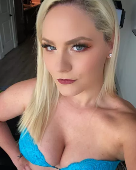 Bombshell Bombshell