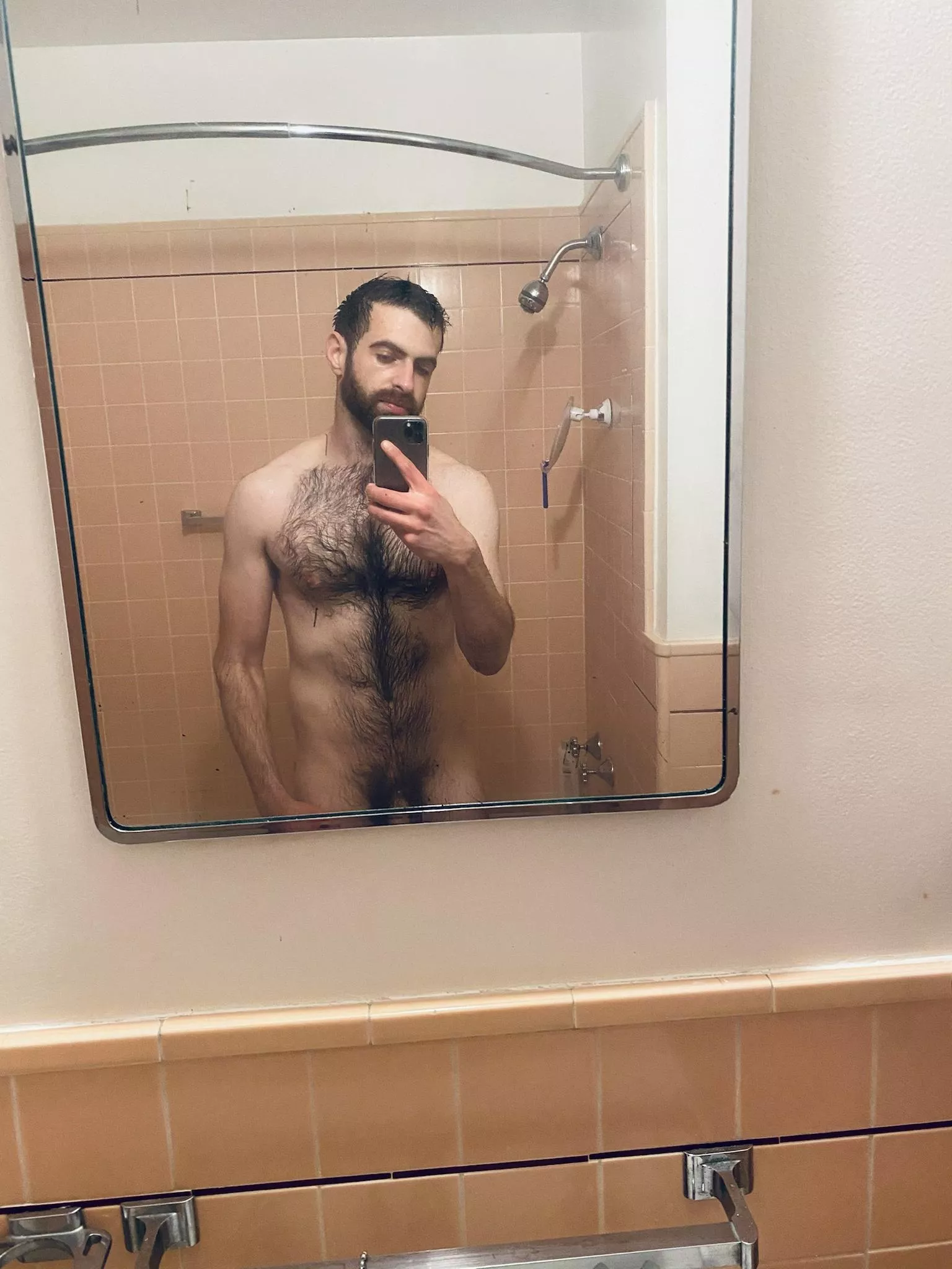 Boner not quite visible - use your imagination ;)