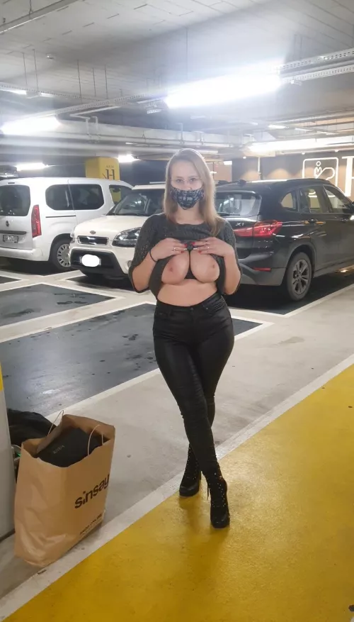 Boobs on top is a sign of successful shopping