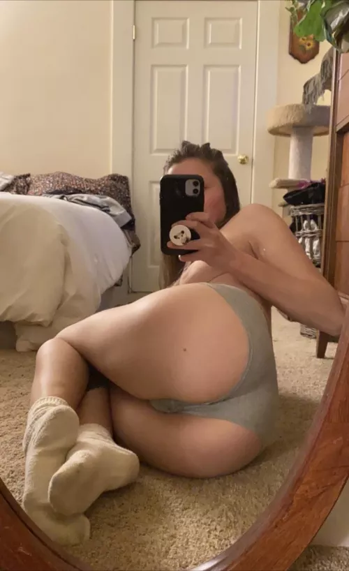 Booty n feet ❤️🔥