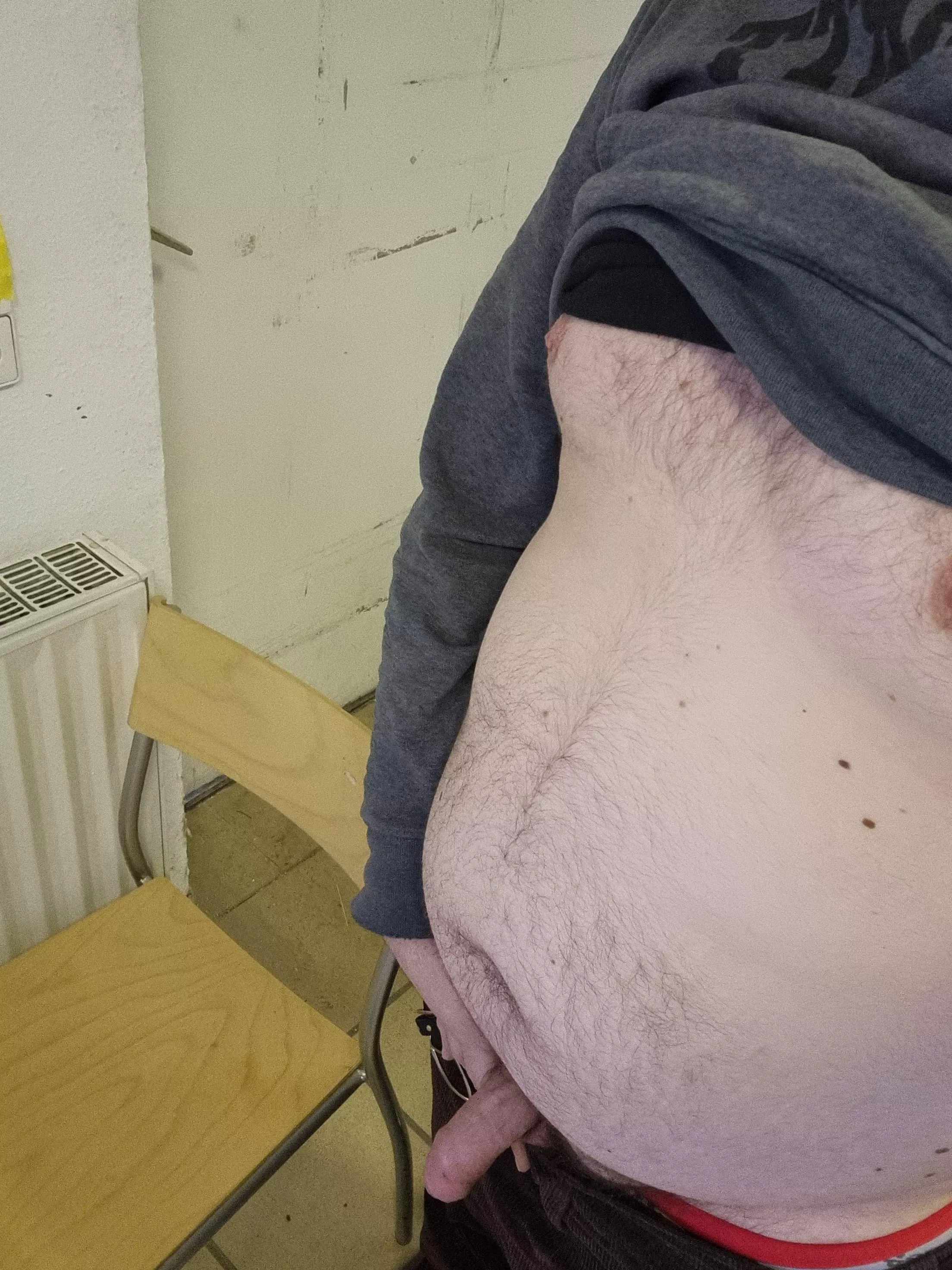 Bored at work, hmu, DM open Bored at work, hmu, DM open