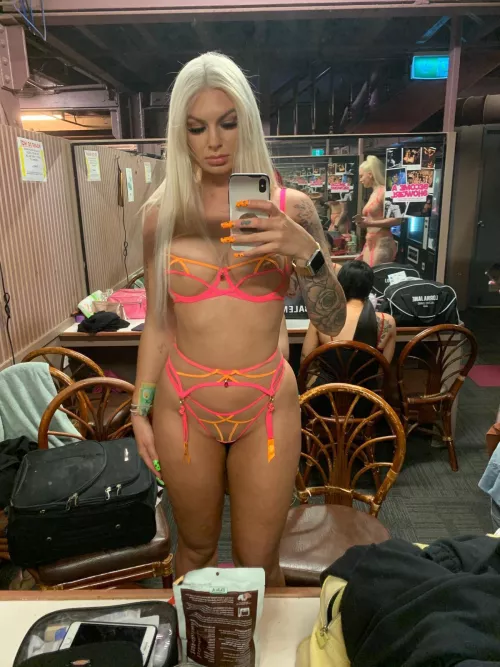 Bored at work so thought I’d say hi! [F]